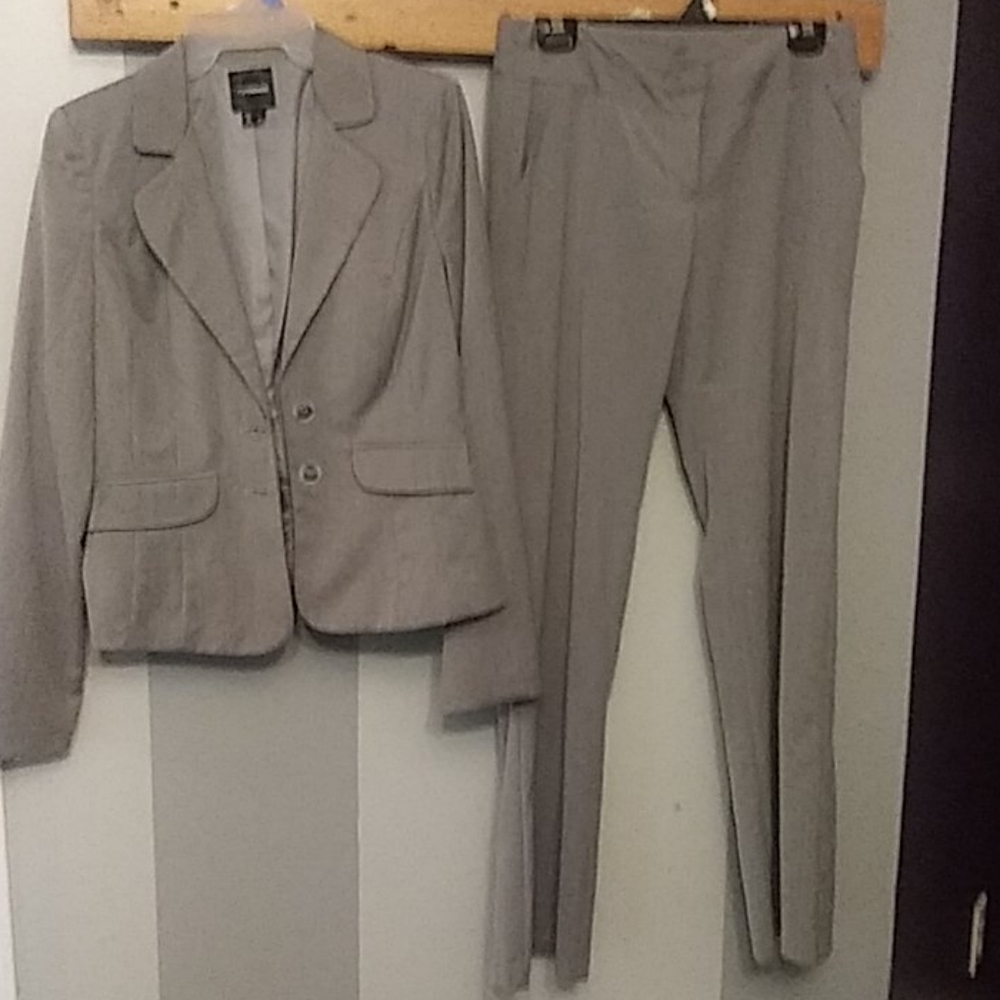 woman's pant suit